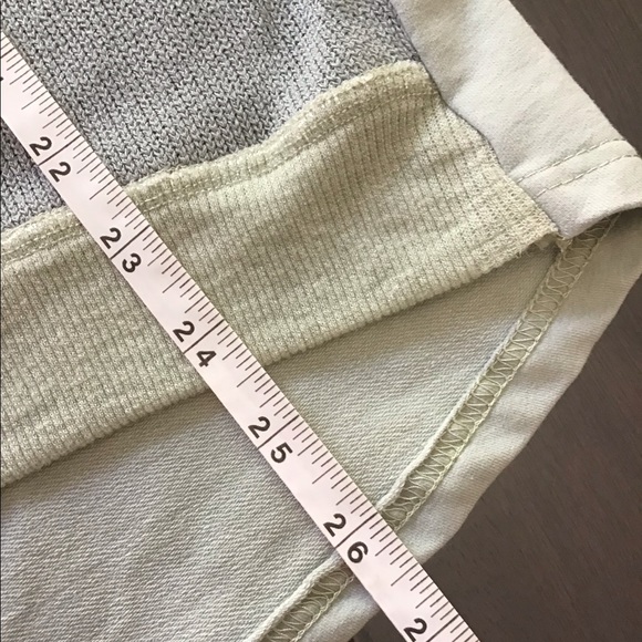 Woman’s top nwot size large - Picture 4 of 5